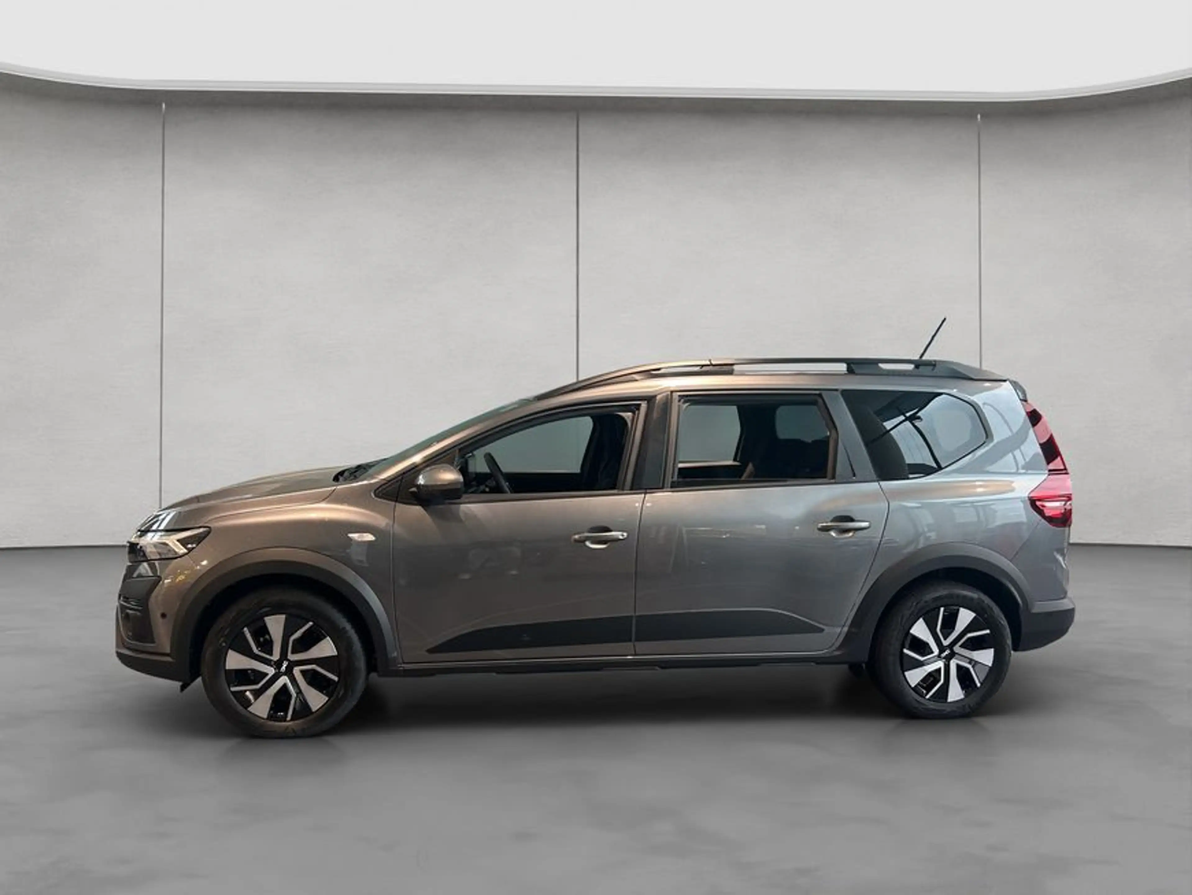Dacia Jogger Hybrid 140 (7-Sitzer) Expression 5-türig — photo 2