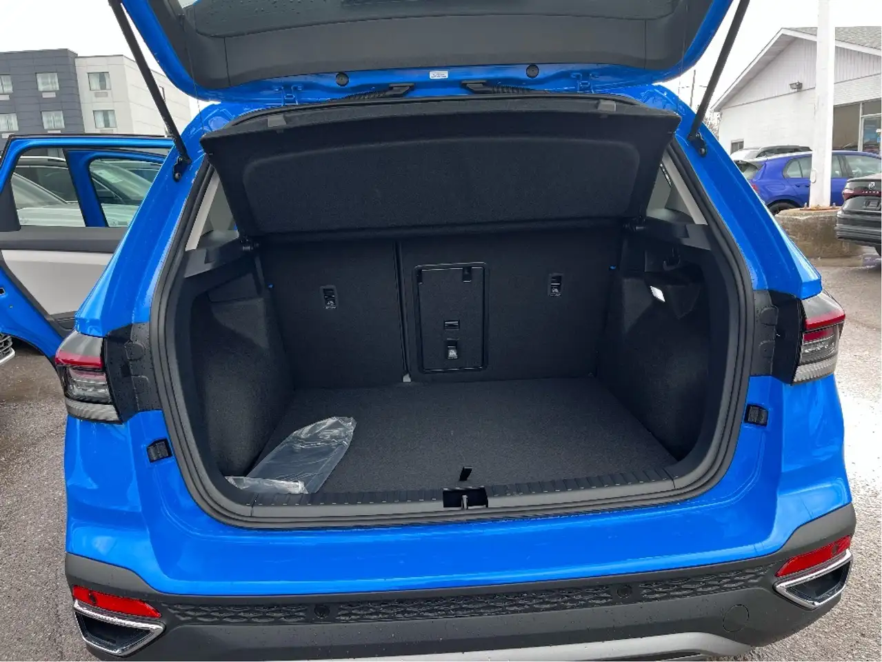 Volkswagen Taos снимка Volkswagen Taos