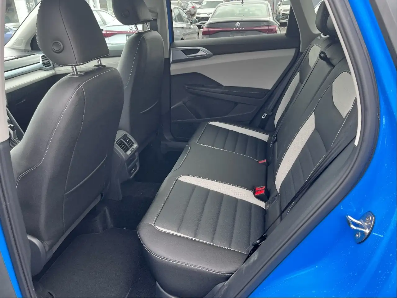 Volkswagen Taos снимка Volkswagen Taos