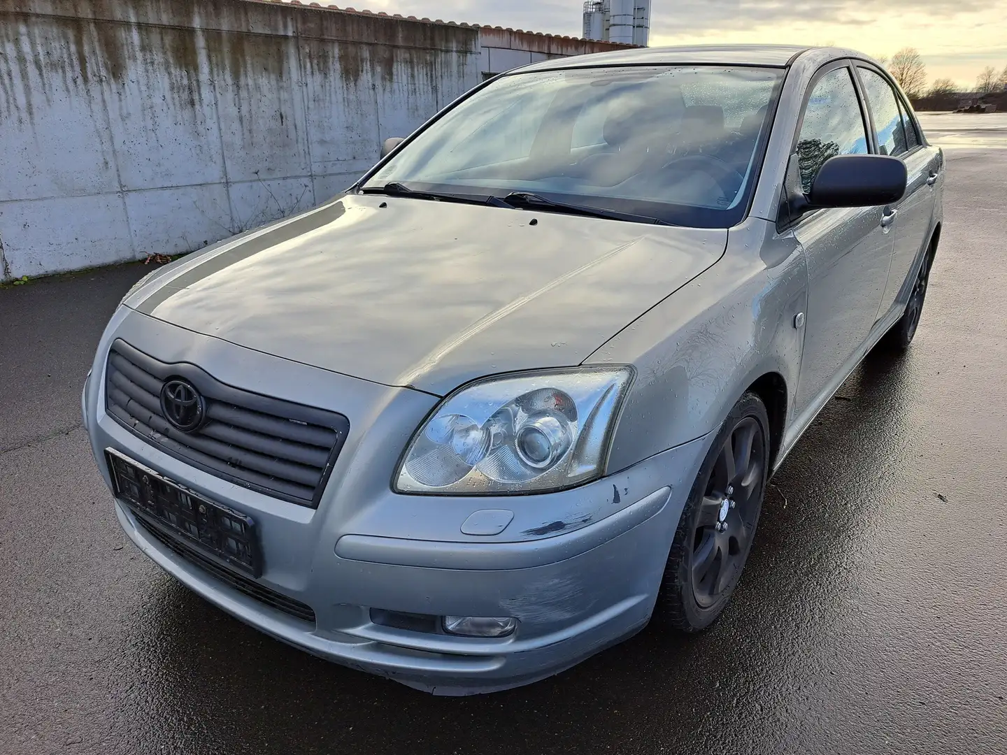 Toyota Avensis 2.0i D4 Linea Sol - 1