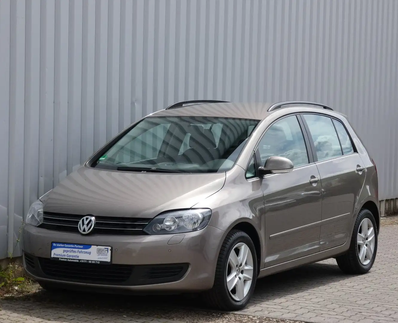 Volkswagen Golf Plus VI Comfortline-1.Hand-Klima-Navi-PDC Braun - 1