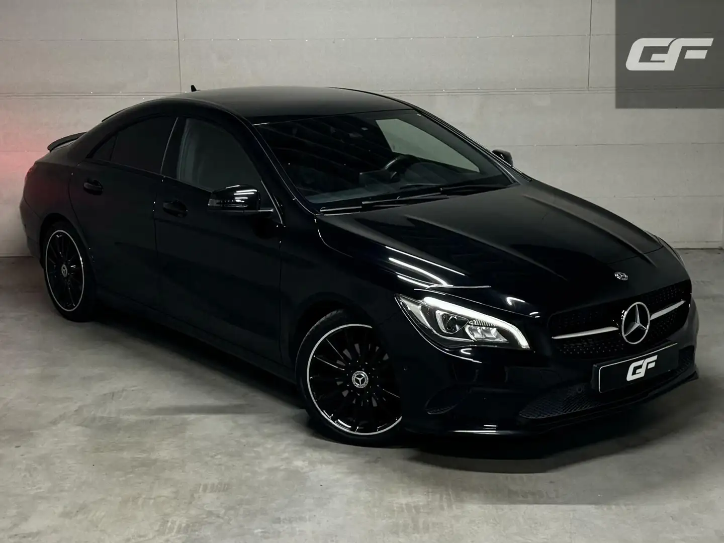Mercedes-Benz CLA 200 Prestige Night Navi Cruise Leer NAP Zwart - 2