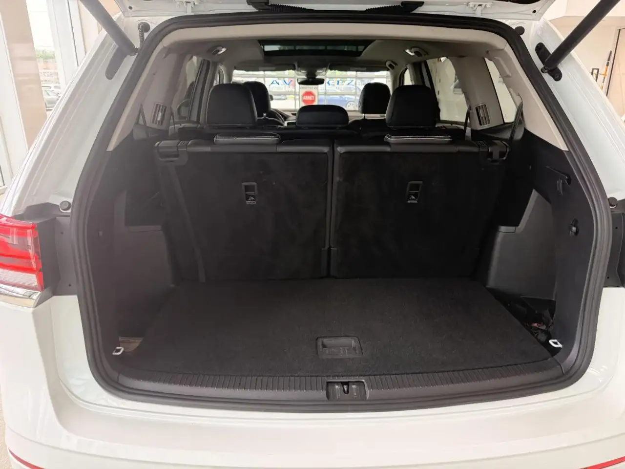 Volkswagen Atlas снимка Volkswagen Atlas