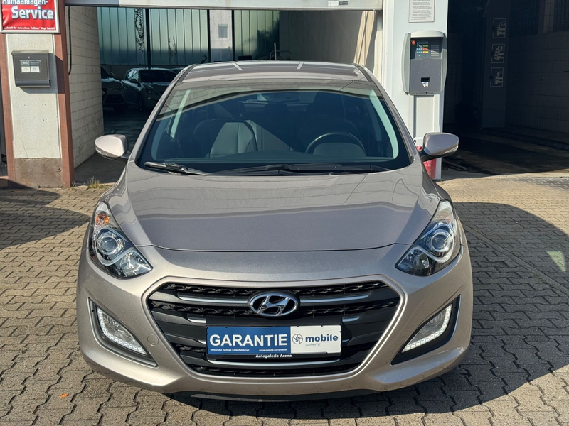 Hyundai i30 blue | 1. Hand | Automatik | BT Car Play — photo 3