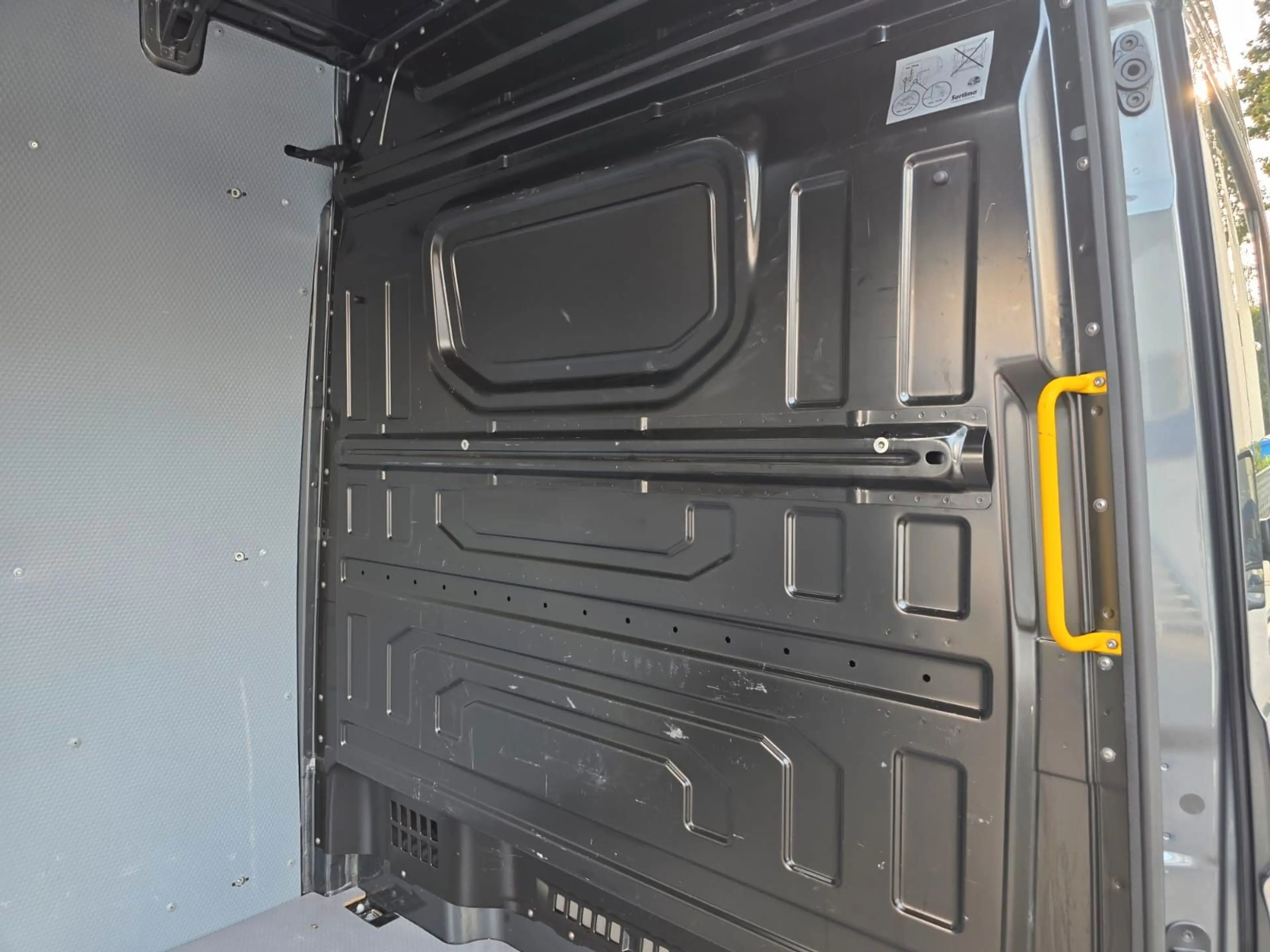 Volkswagen Crafter Kasten 35 mittellang FWD/AHK/RFK/KLIMA/ — photo 7