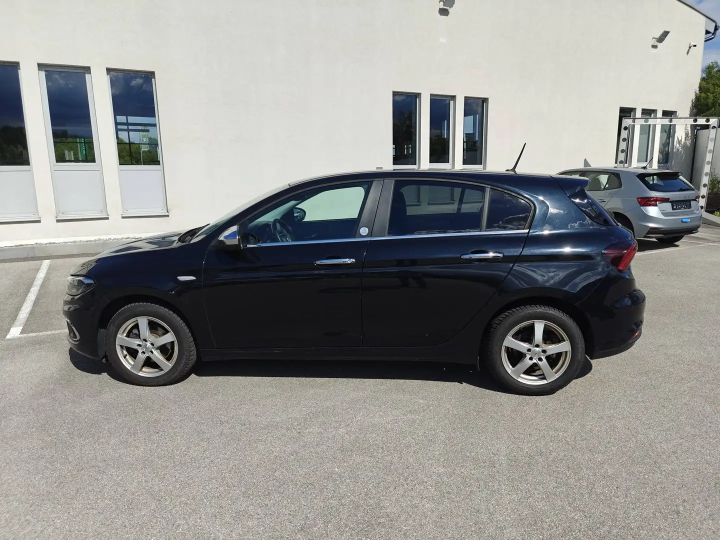 Fiat Tipo Tipo MultiJet 120 SCR DCT Mirror Mirror Schwarz - 2