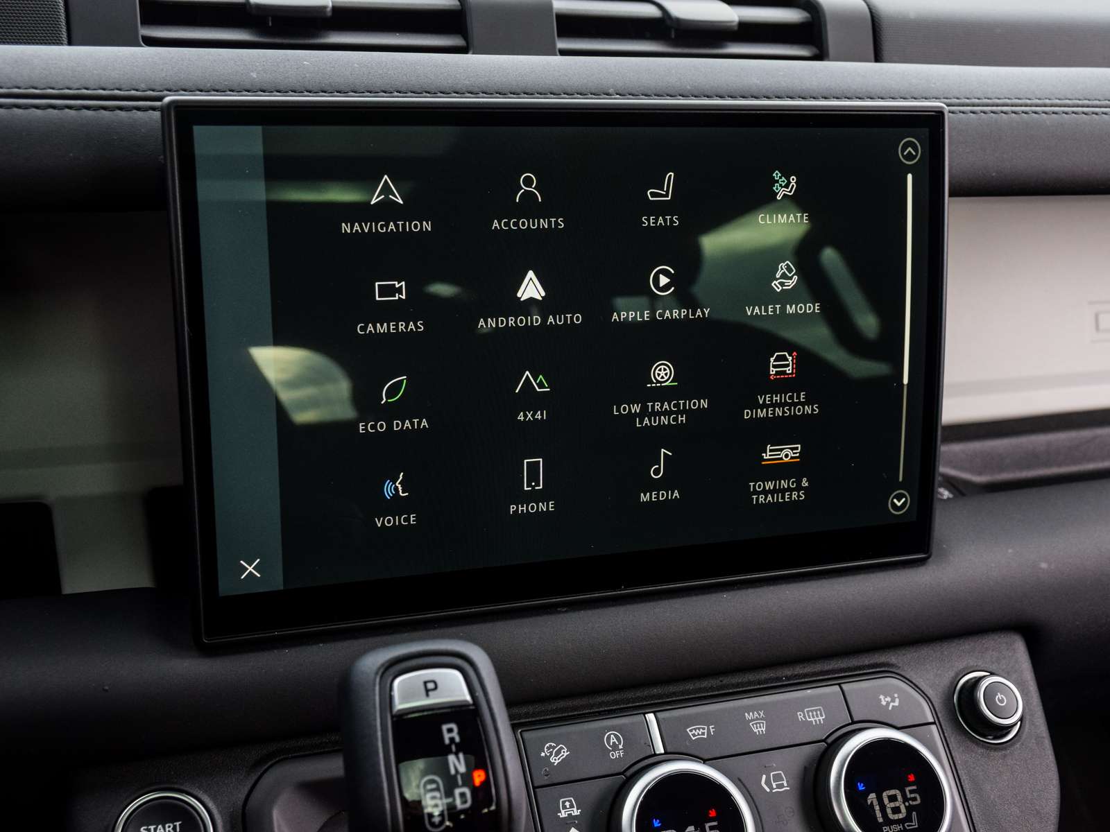 2025 Land Rover Defender X-Dynamic SE thumb 21