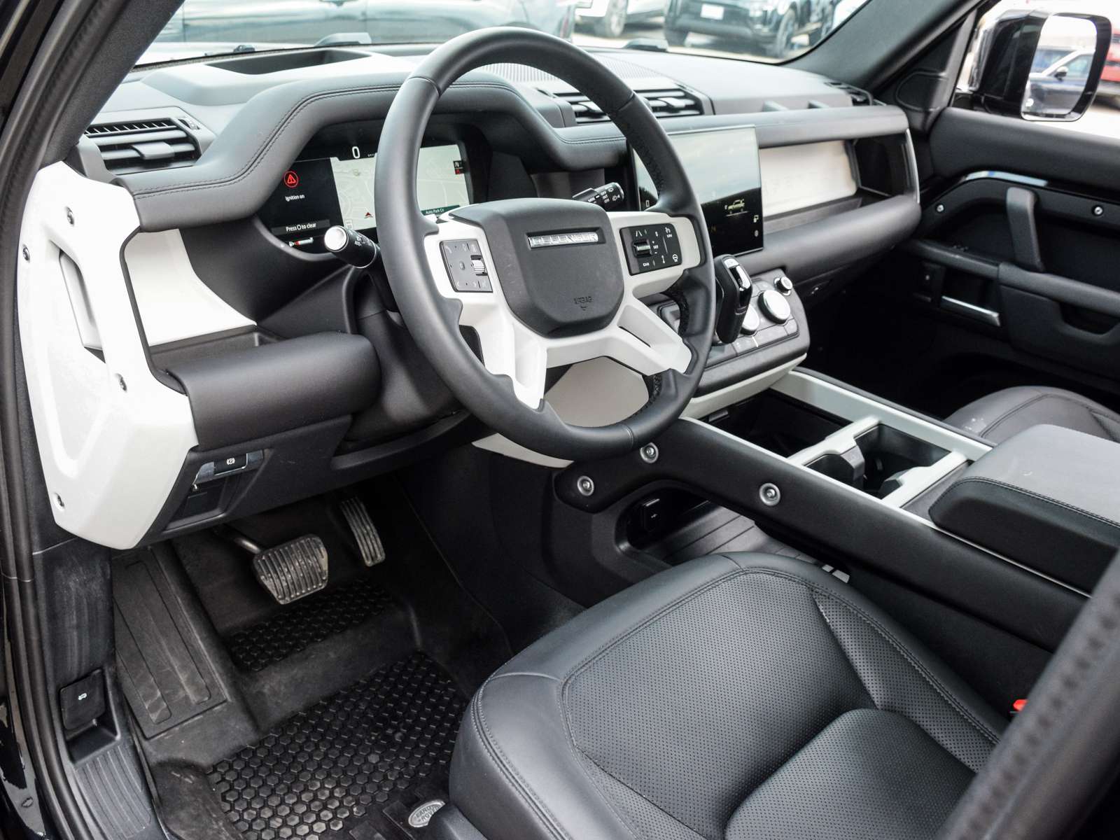 2025 Land Rover Defender X-Dynamic SE thumb 12