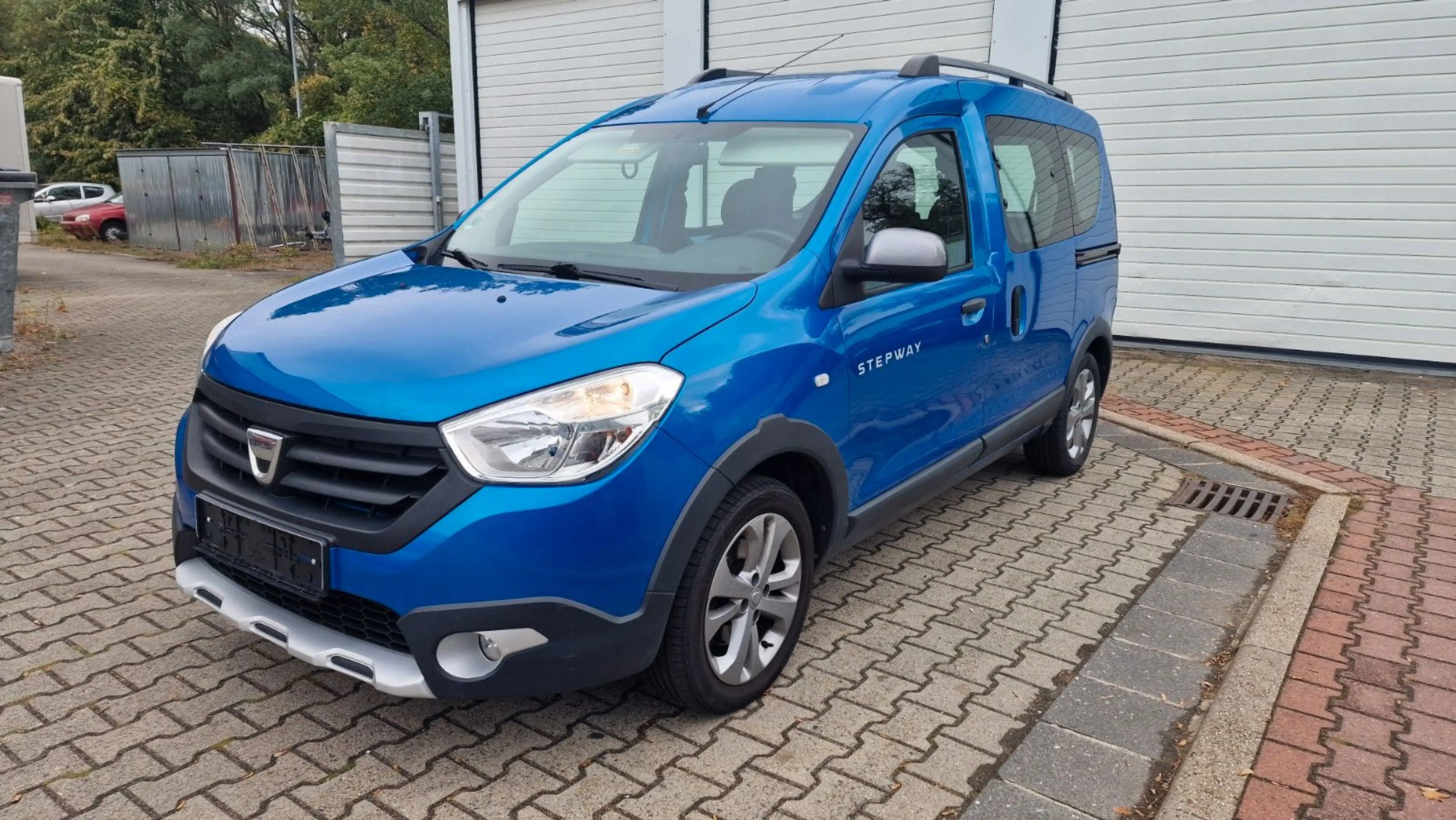 Dacia Dokker Stepway 1 Hand Klima Unfallfrei 5 Sitzer — photo 3