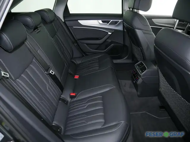 Audi S6 view 7
