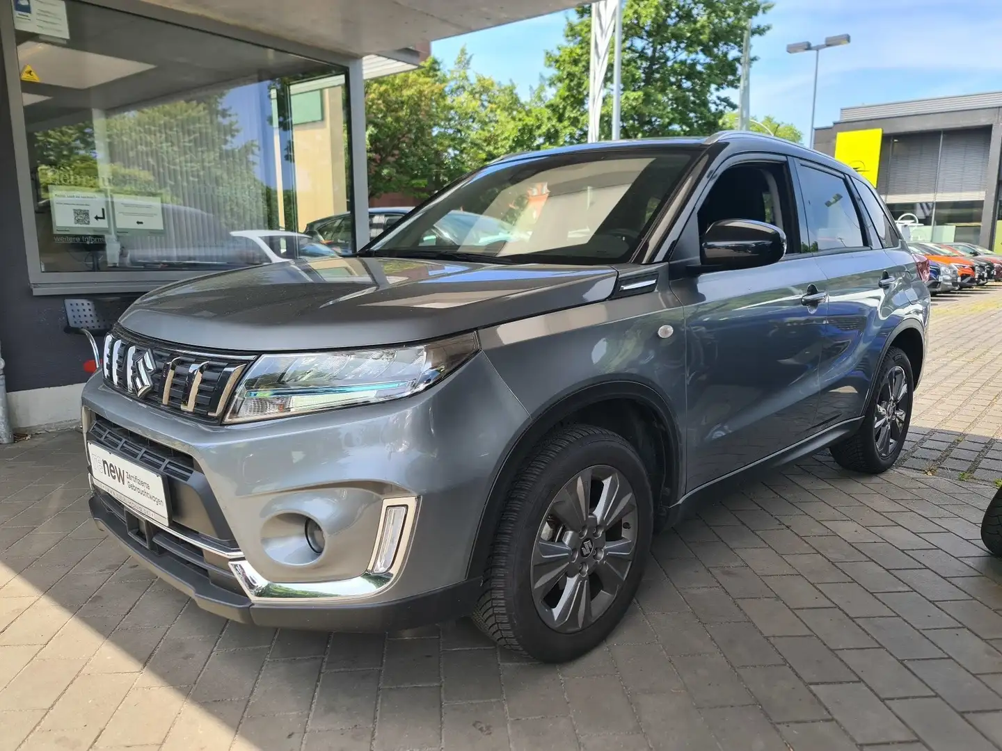 Suzuki Vitara 1.4 Mild-Hybrid Comfort 4x2 - AUTOMATIK Grau - 1