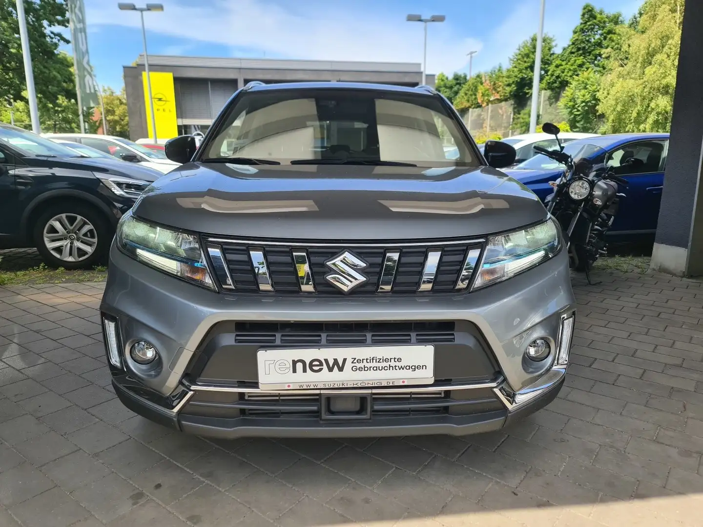 Suzuki Vitara 1.4 Mild-Hybrid Comfort 4x2 - AUTOMATIK Grau - 2