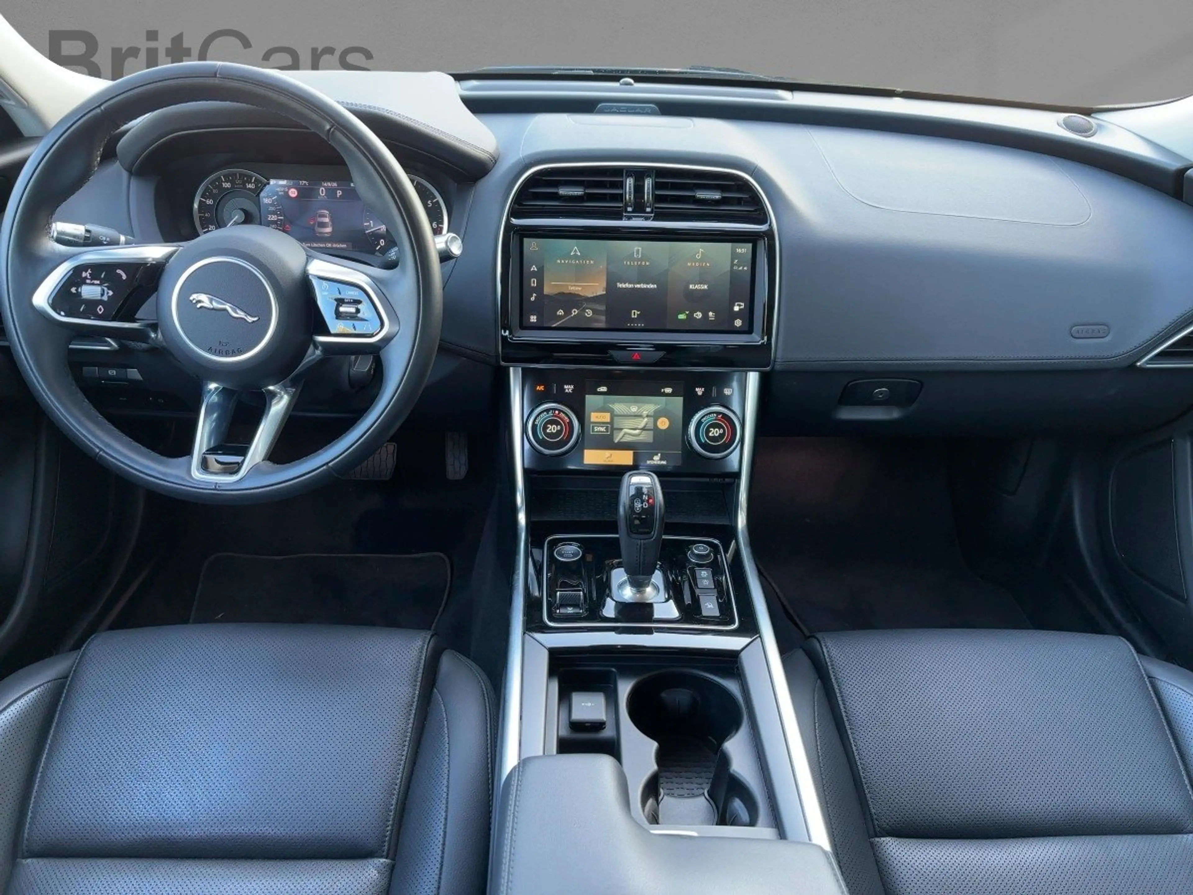 Jaguar XE P250 S 360-CAM CAM LED NAVI PDC — photo 11