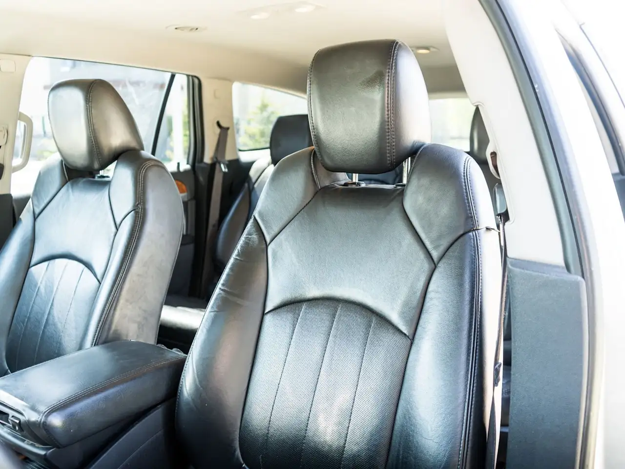 Buick Enclave photo Buick Enclave
