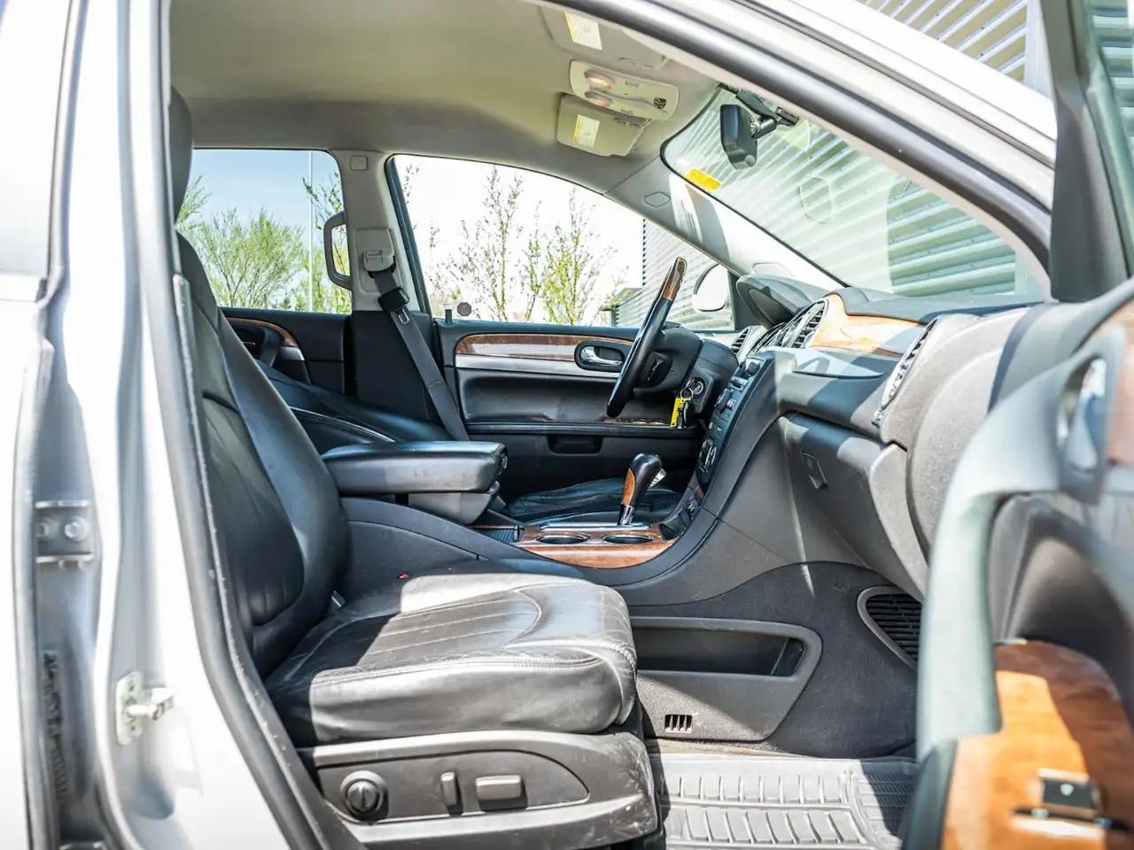 Buick Enclave photo Buick Enclave