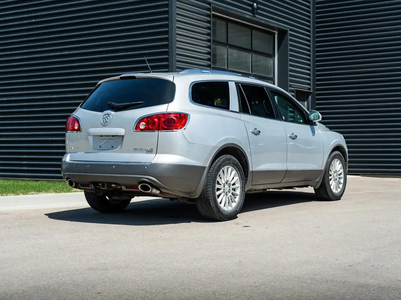 Buick Enclave photo Buick Enclave