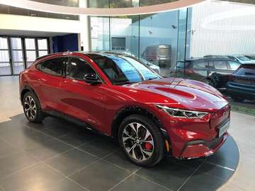 Mach E*4x4*AWD