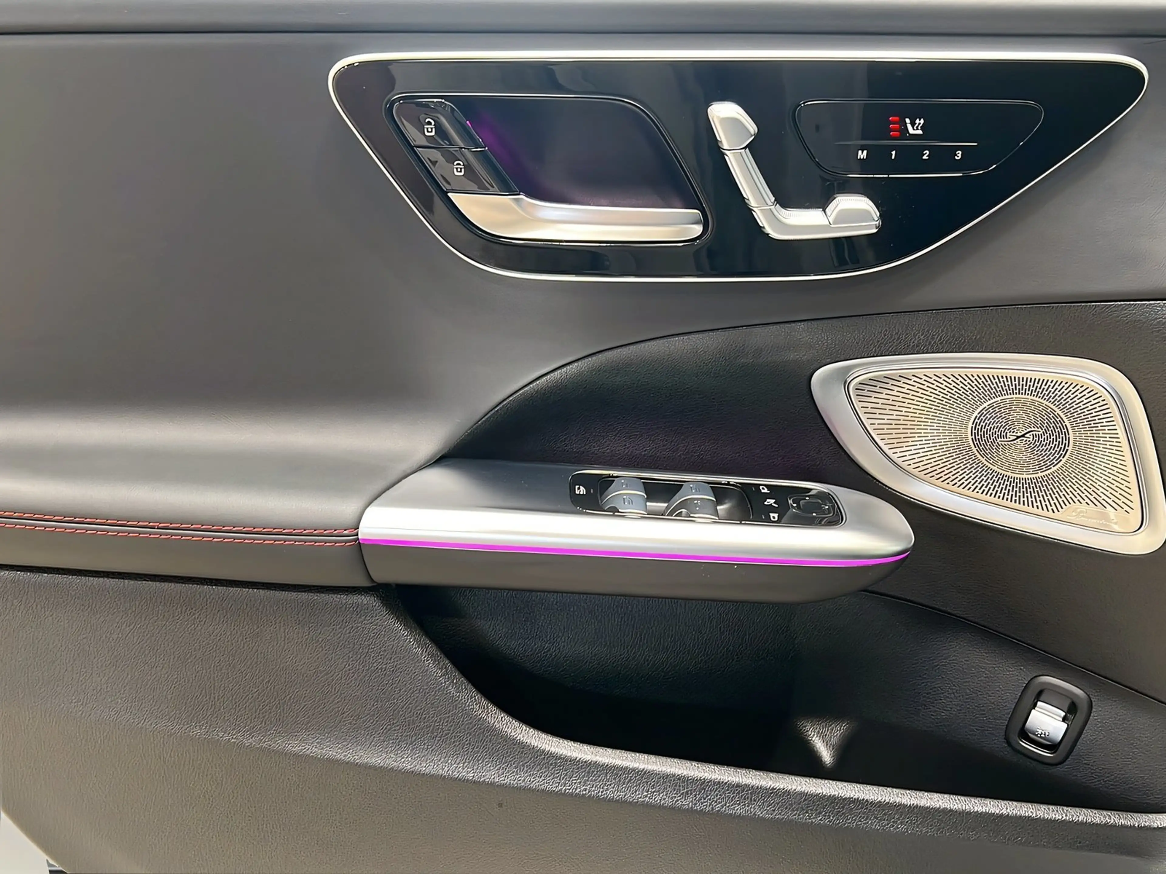 Mercedes-Benz C 43 AMG 4M DIGITAL+DIST+Memory+Burm+StHz+360 — photo 15