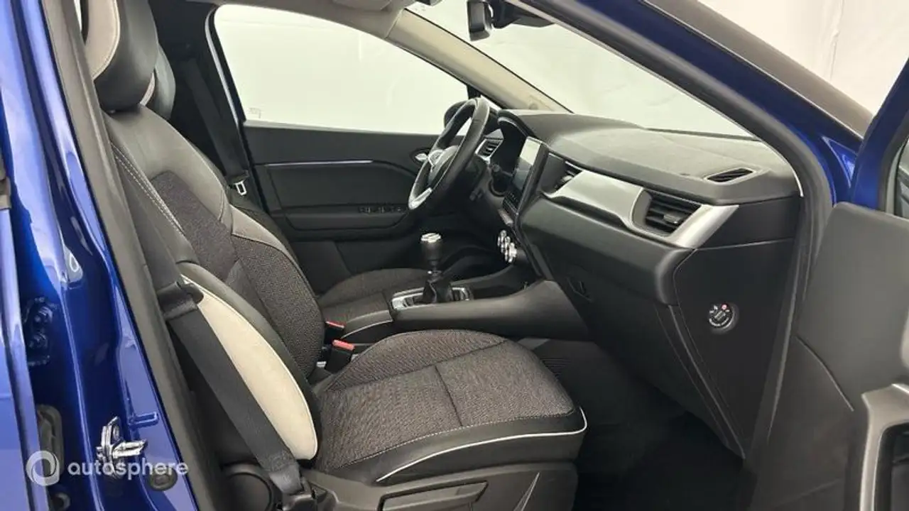Renault Captur — photo 15