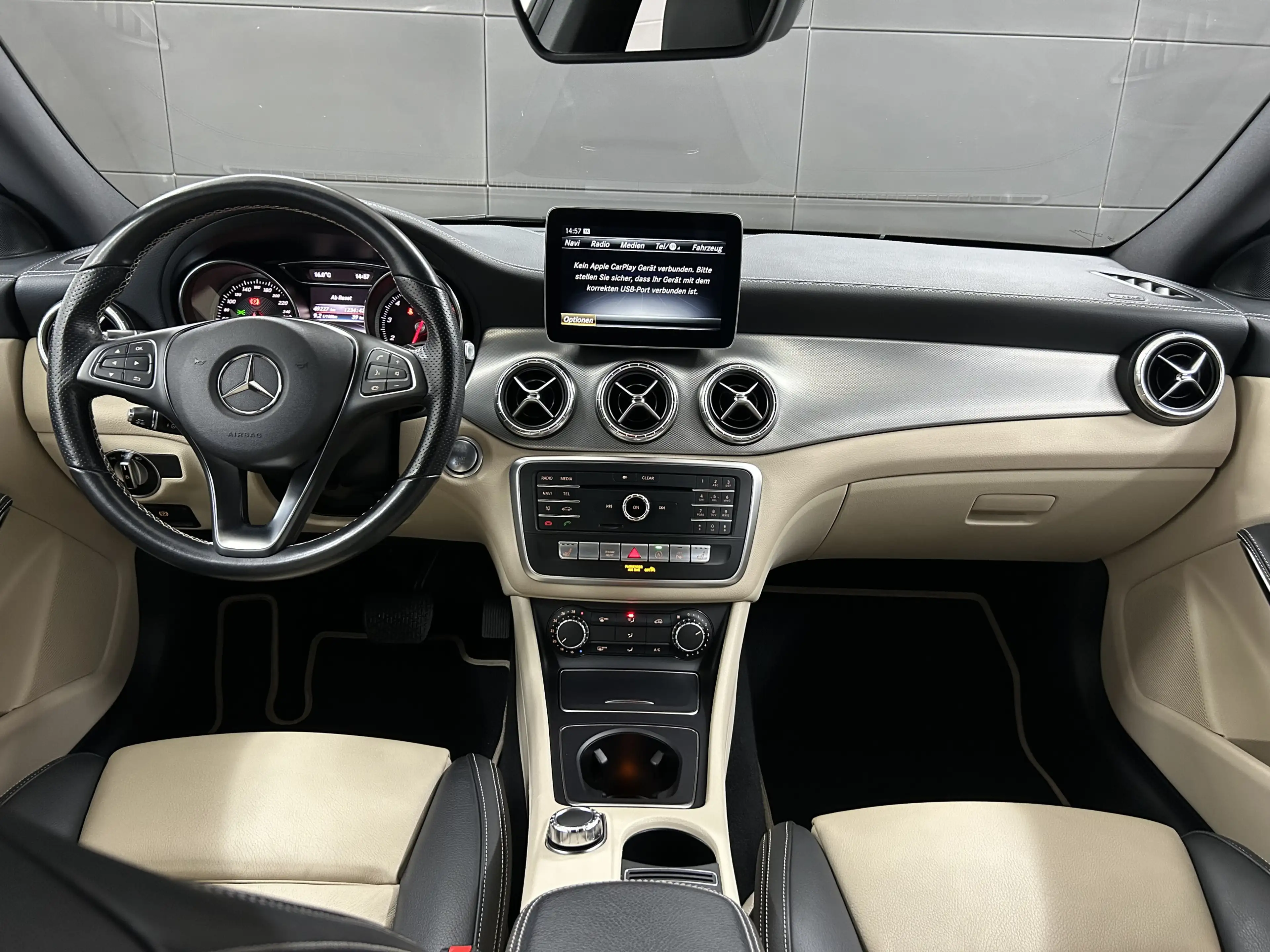 Mercedes-Benz CLA 220 4Matic ACC+LED+Leder+KAM — photo 9