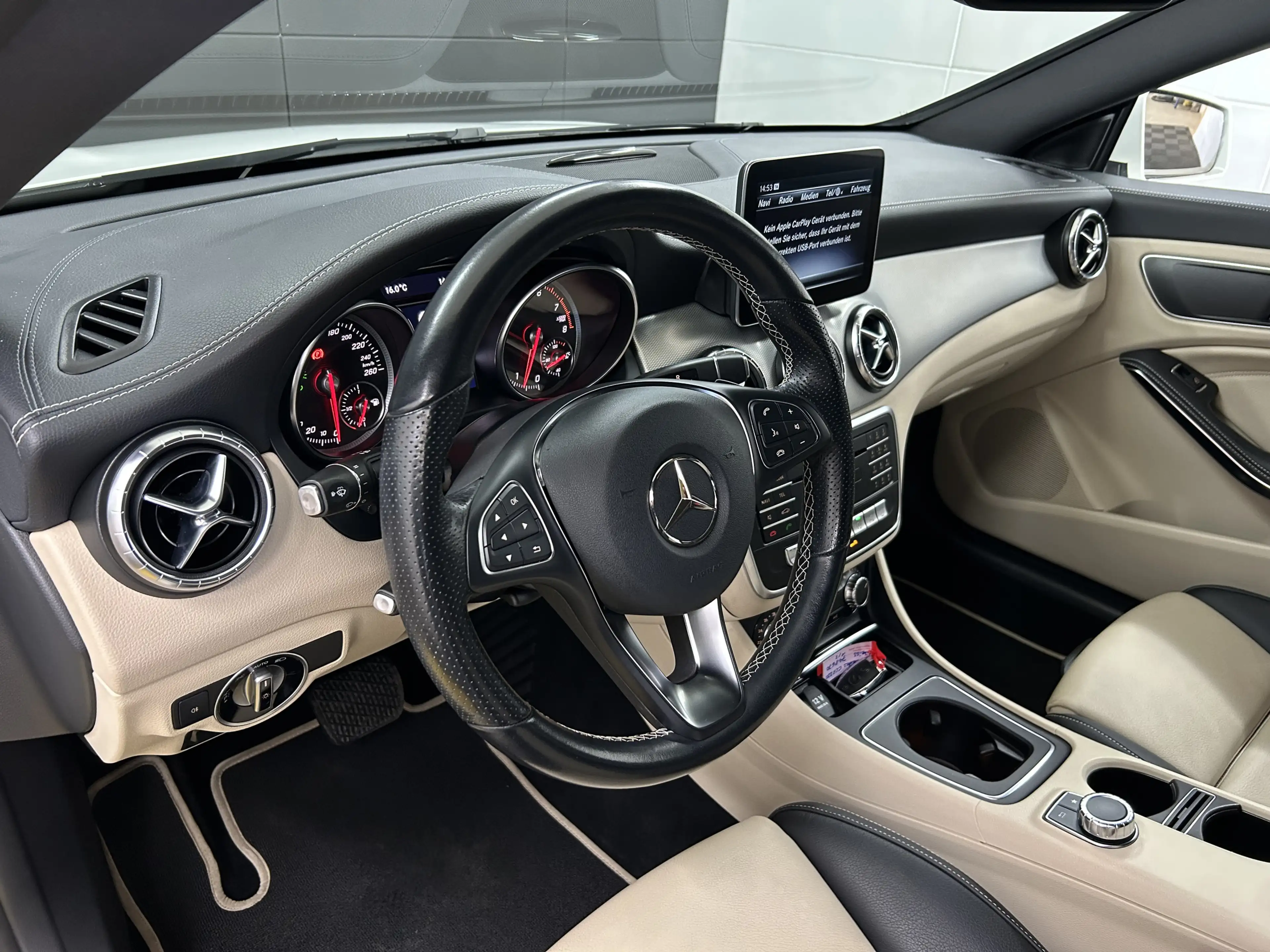 Mercedes-Benz CLA 220 4Matic ACC+LED+Leder+KAM — photo 8