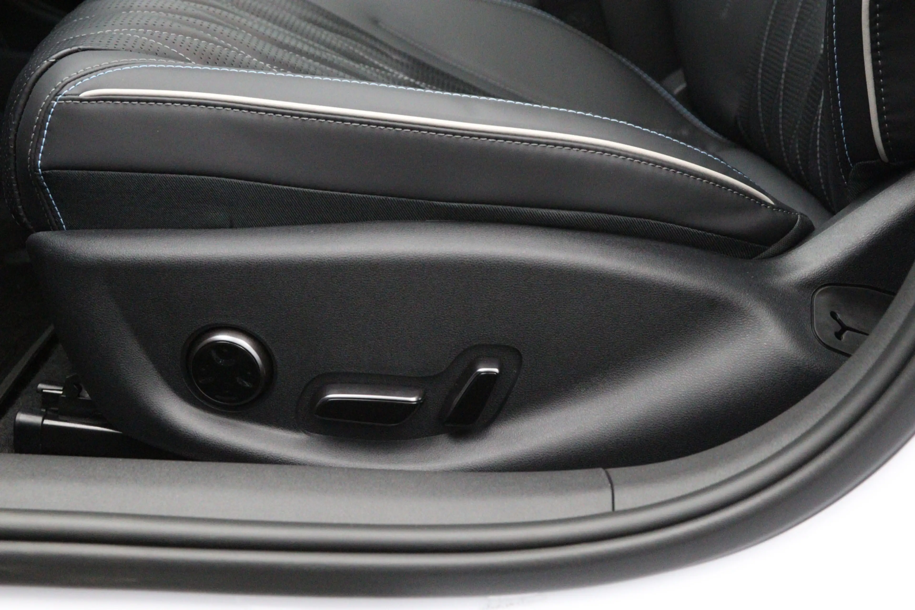 BYD Seal Excellence AWD 82.5 kWh 531 PK, SOH 100%, Panorama — photo 16