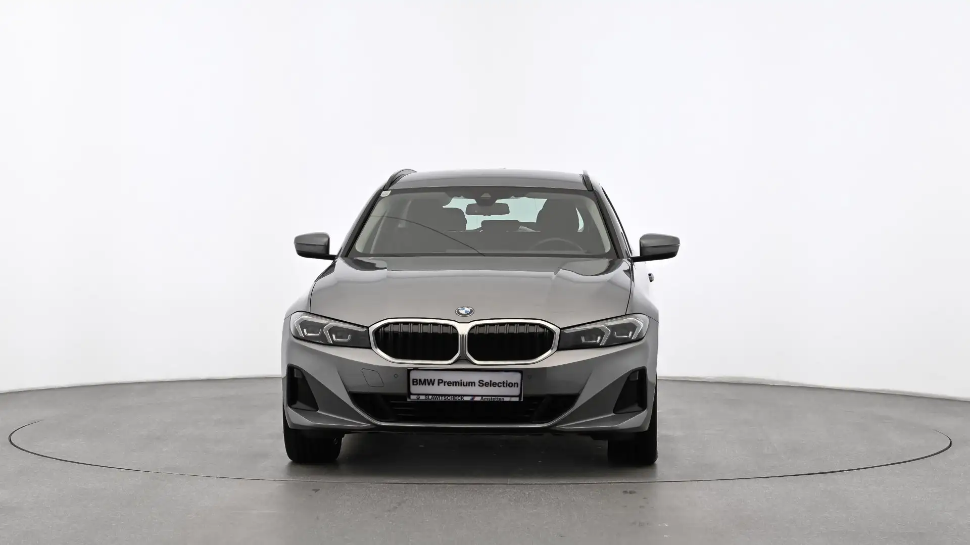 BMW 320 d xDrive G21 Grau - 2