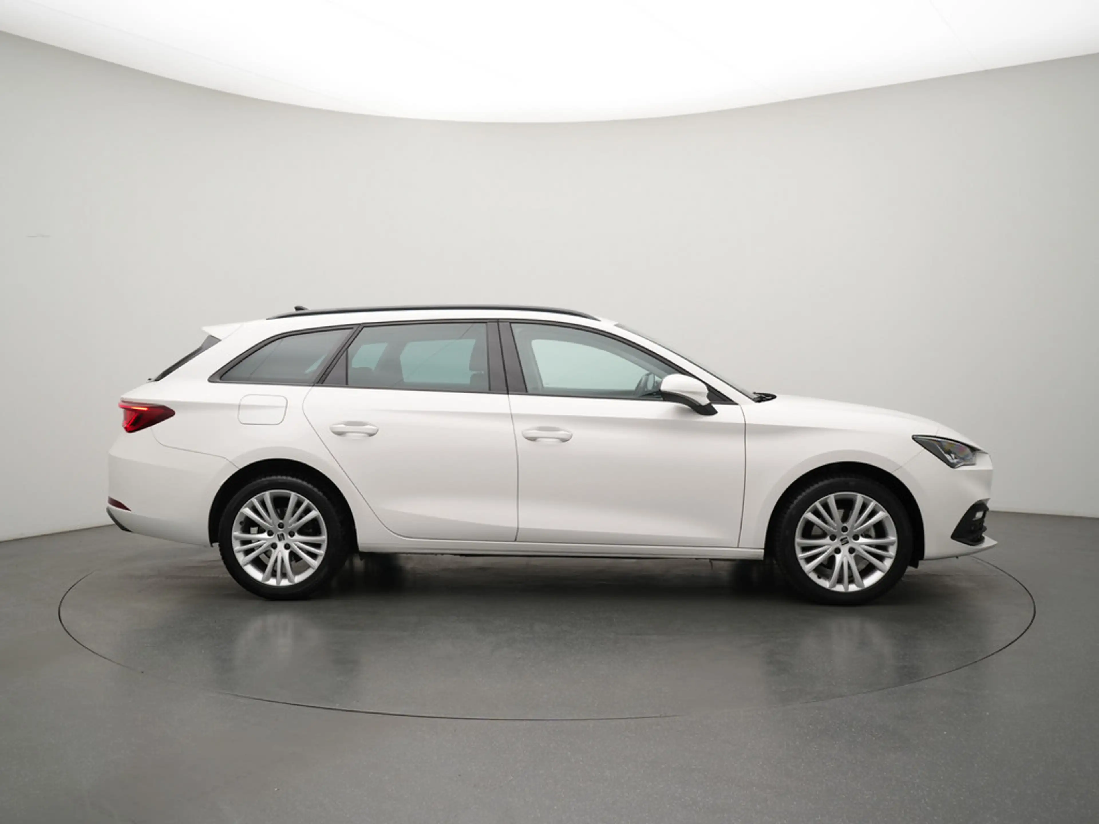 SEAT Leon Style Edition LED PDC KLIMA — photo 3