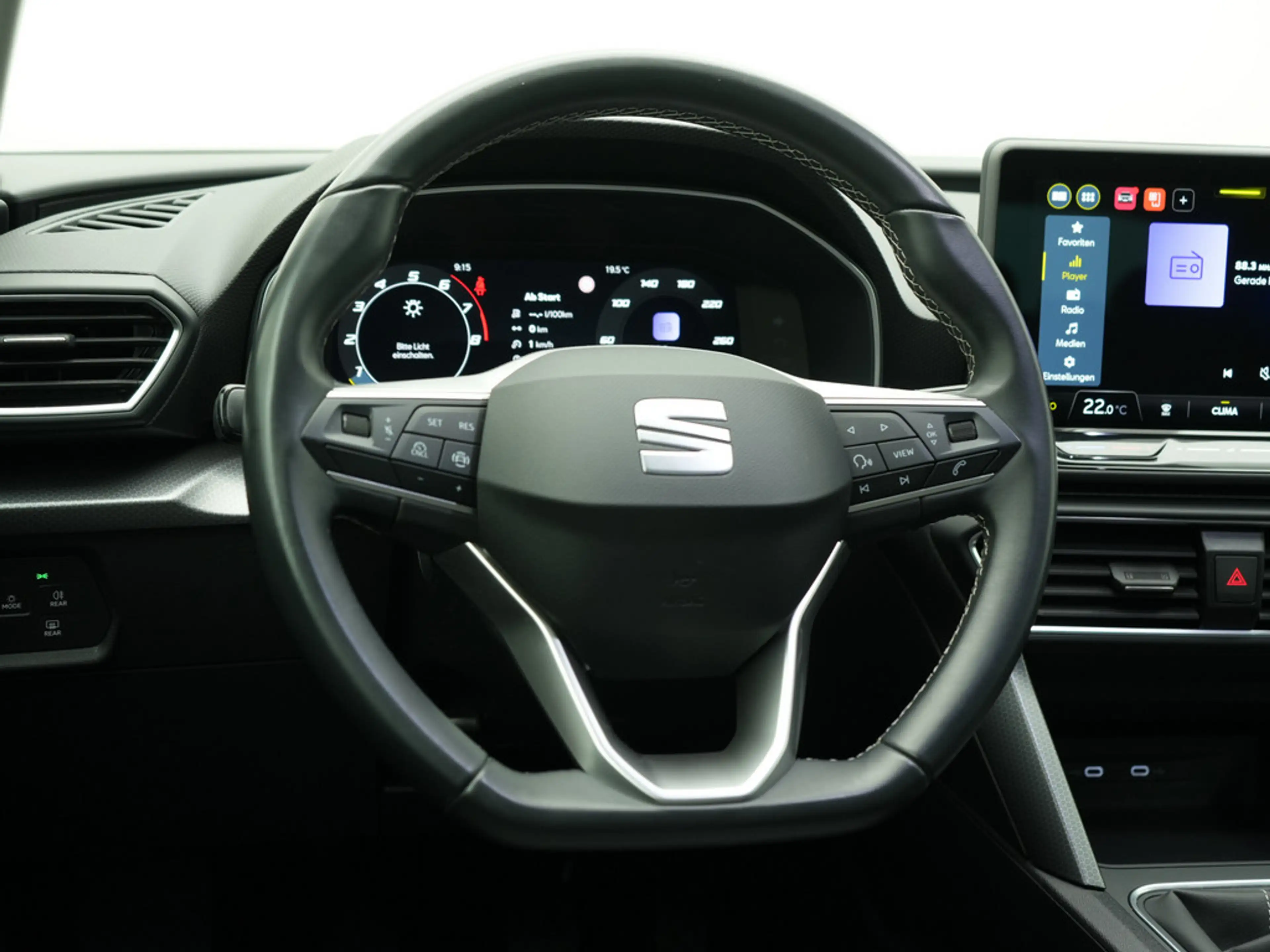 SEAT Leon Style Edition LED PDC KLIMA — photo 9