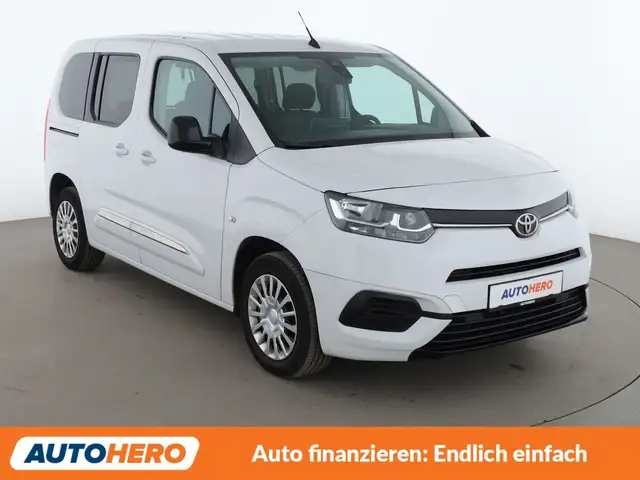 Toyota Proace City view 8