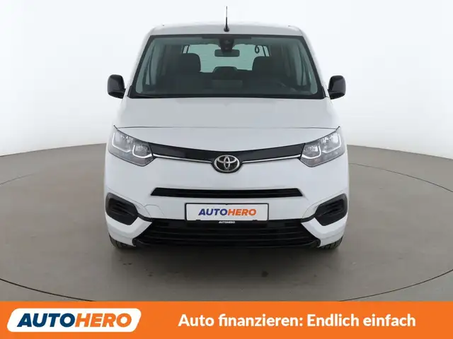 Toyota Proace City view 9