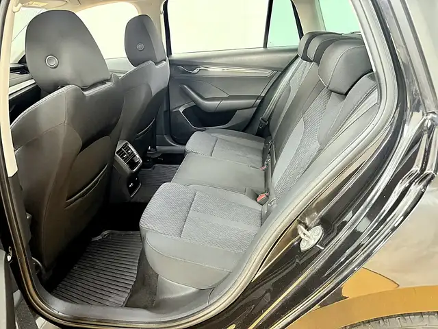 Skoda Octavia view 7