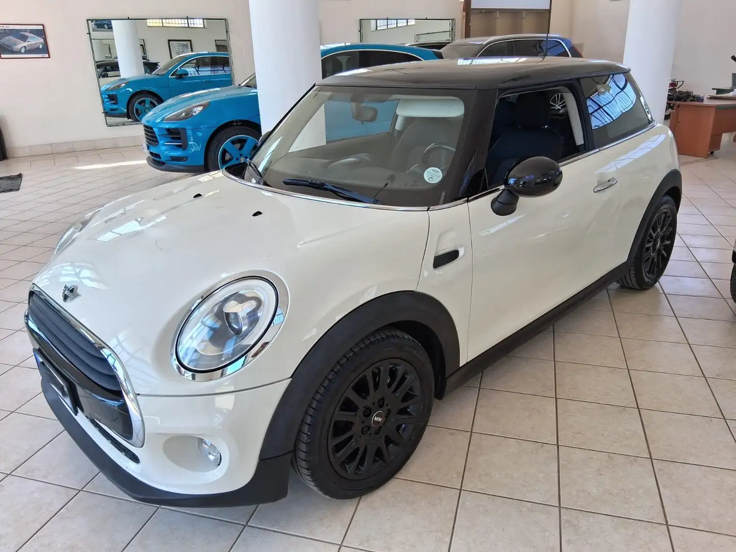 MINI Cooper D Mini IV F55-F56 2014 1.5 Hype Seven 3p Beige - 2