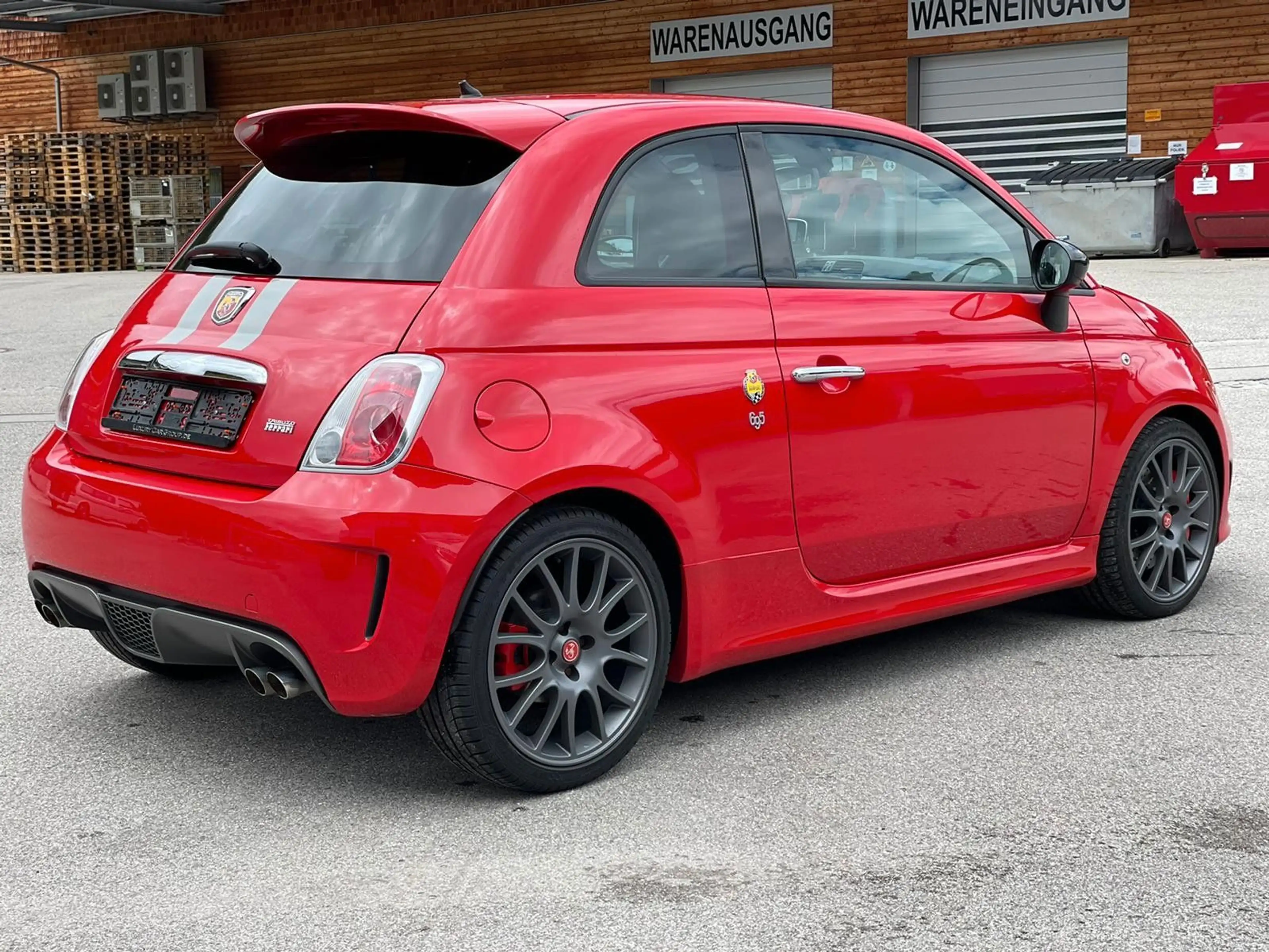 Abarth 695 Tributo Ferrari Edition — photo 3