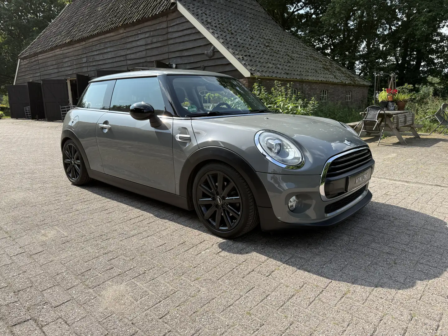 MINI One Mini 1.2 . Navi,Panoramadak,LED,17". Moonwalk grey Gri - 2