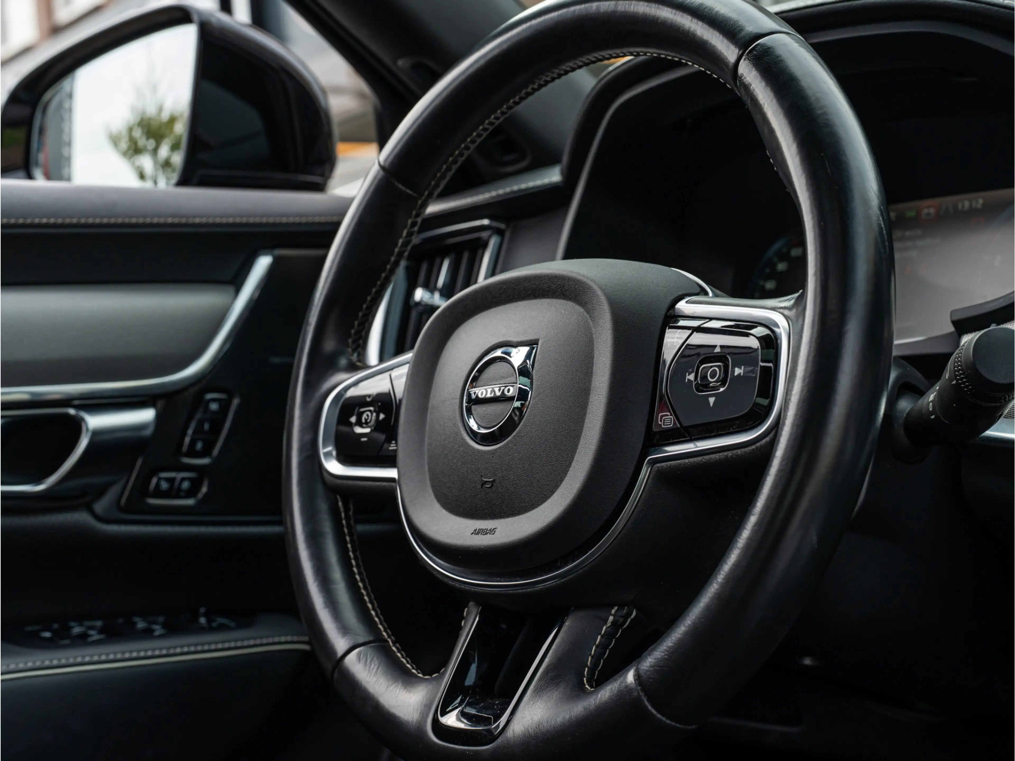 Volvo S90 2.0 B4 PLUS DARK ORG NL SCHUIFDAK CAMERA HARMANKAR — photo 16