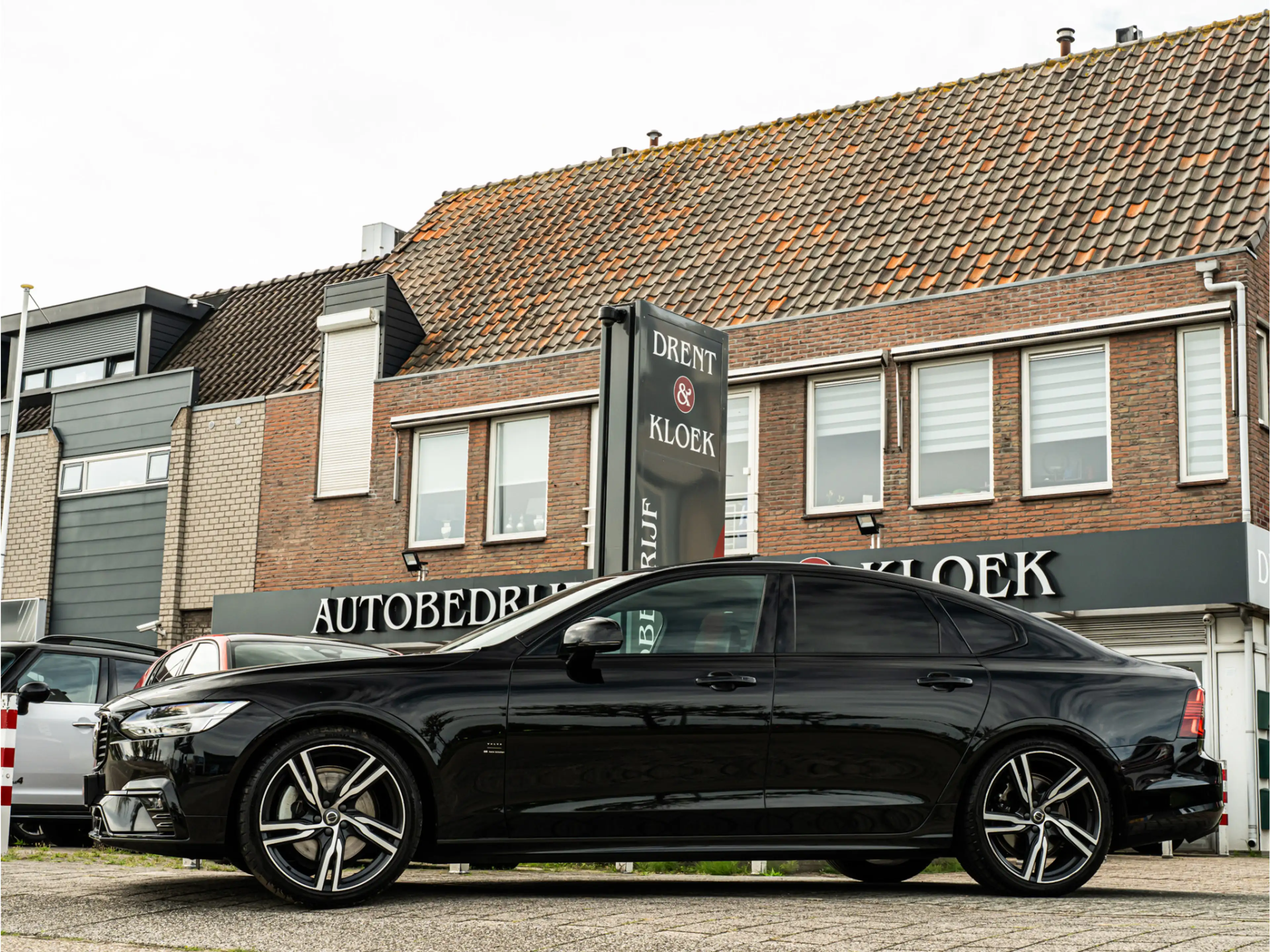 Volvo S90 2.0 B4 PLUS DARK ORG NL SCHUIFDAK CAMERA HARMANKAR — photo 23