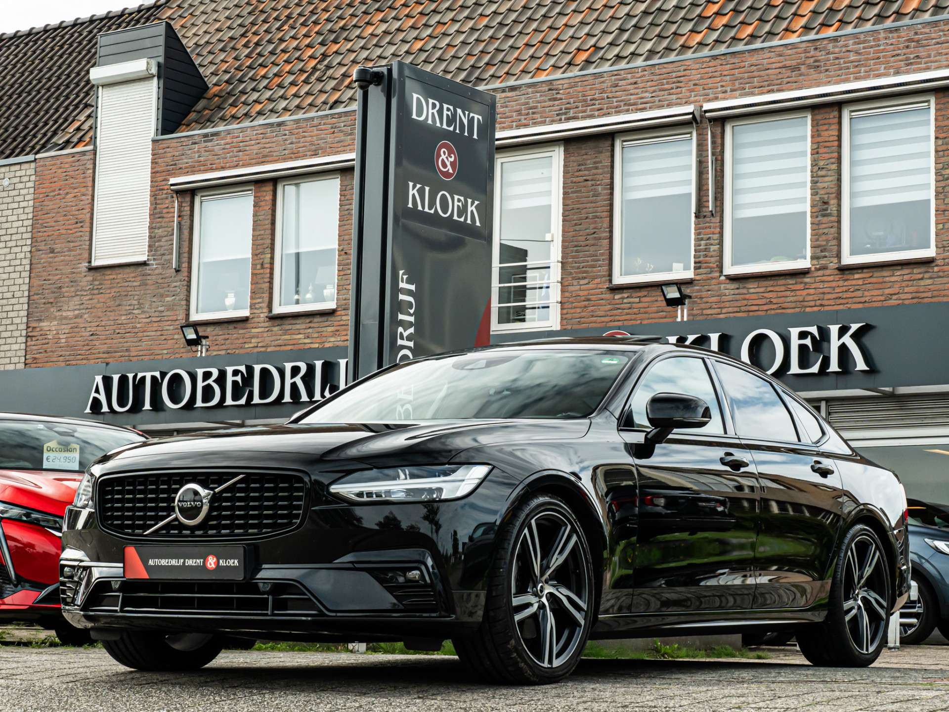 2022 Volvo S90