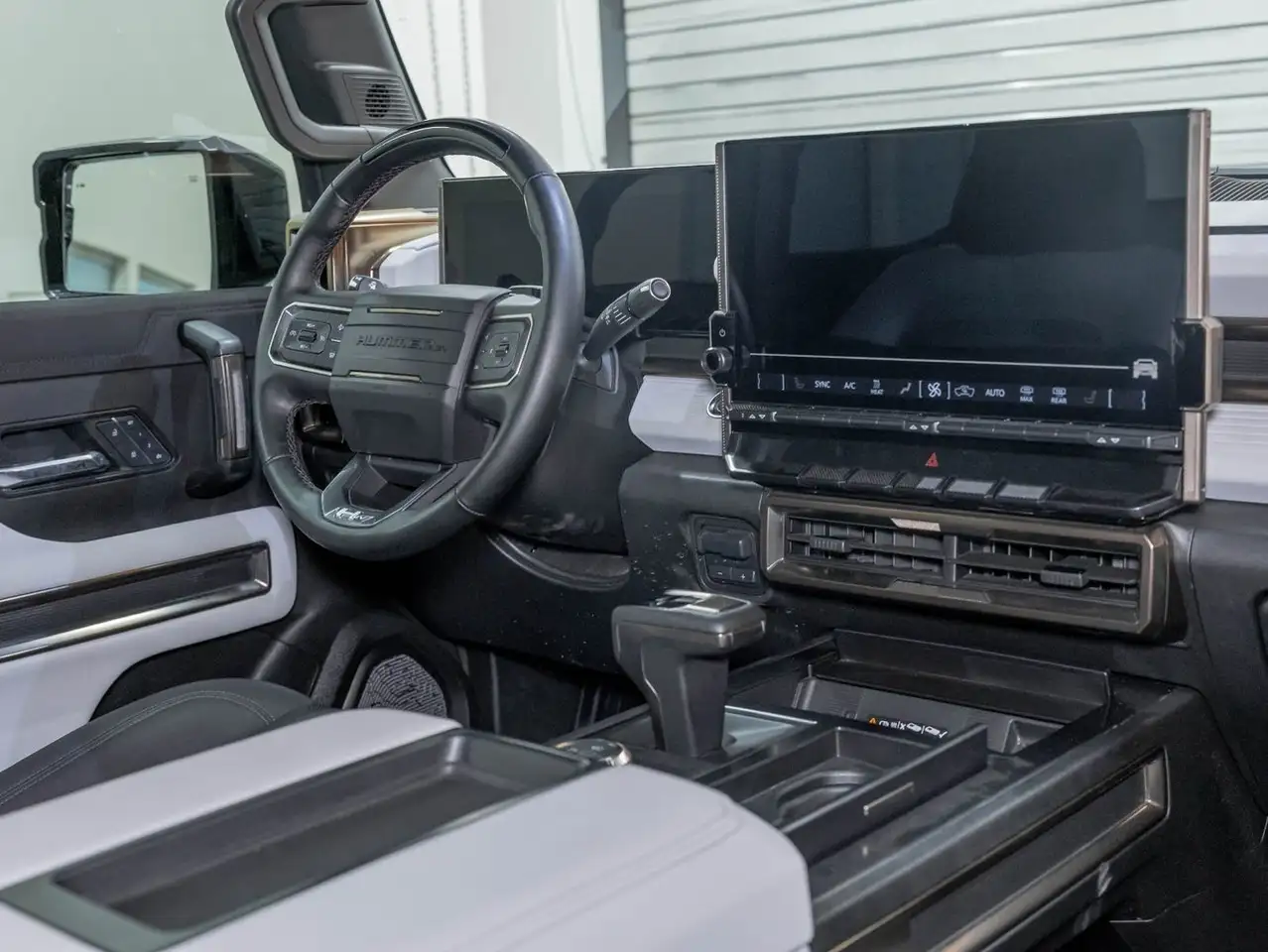 GMC HUMMER EV SUV fotografie GMC HUMMER EV SUV