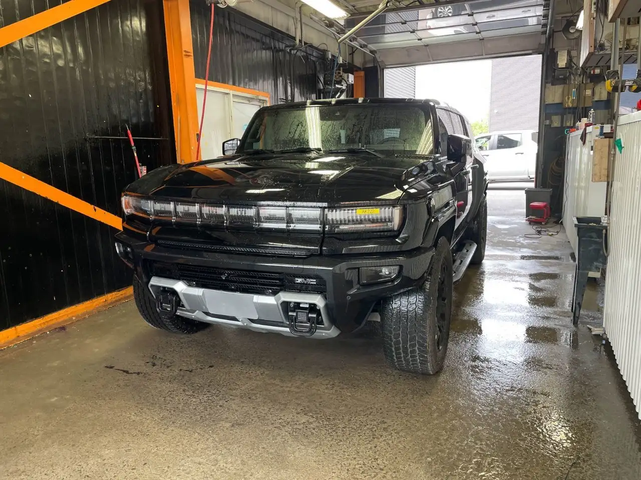 2025 GMC HUMMER EV SUV
