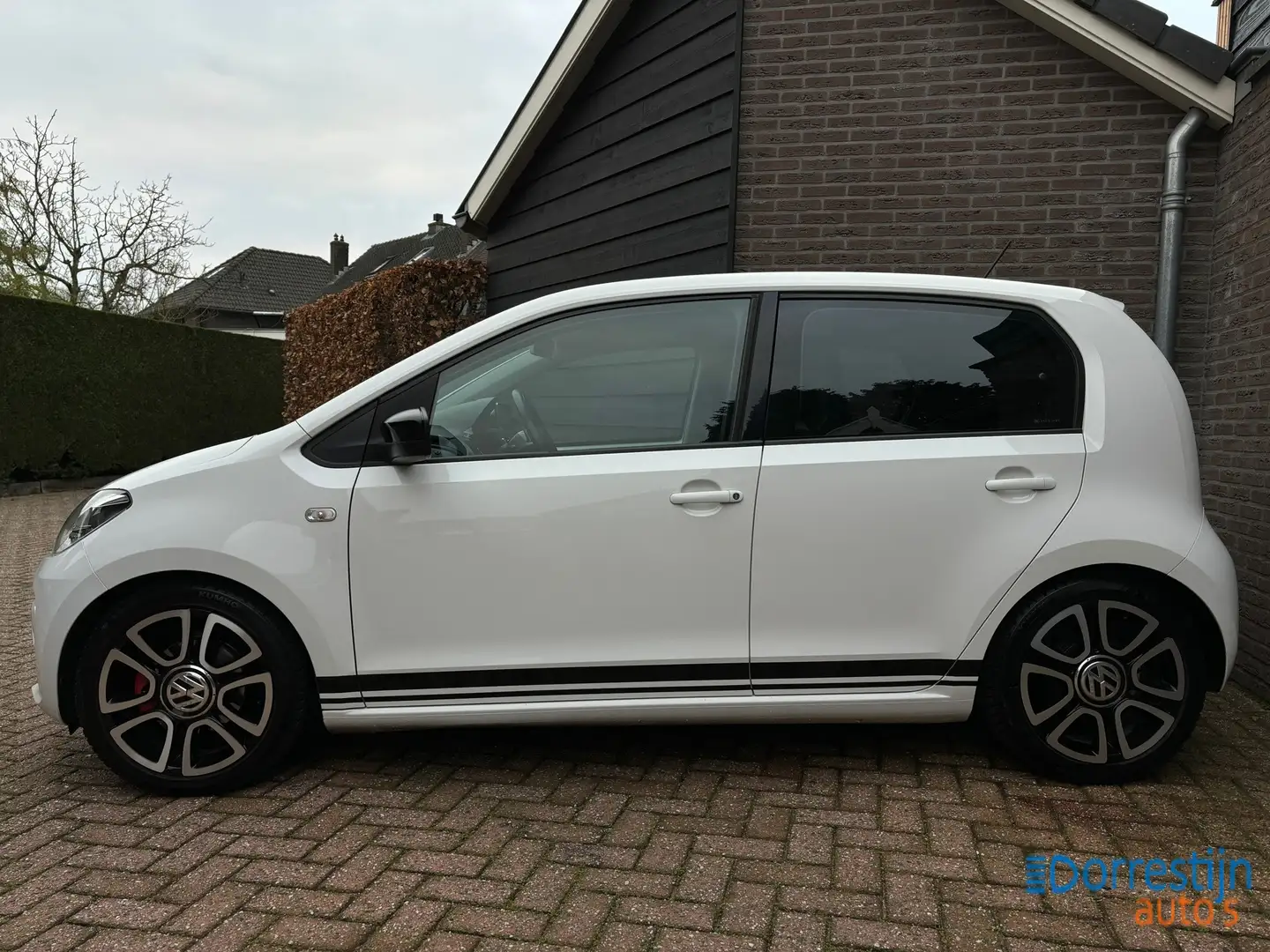 Volkswagen up! 1.0 high up! BlueMotion | Airco | CarPlay | Navi | Weiß - 2