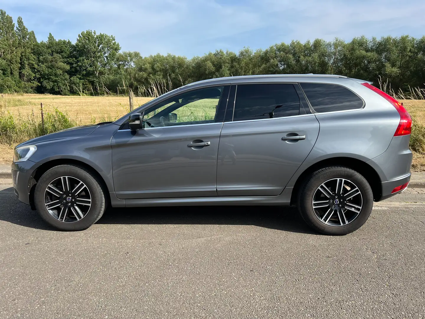 Volvo XC60 XC60 D3 Summum Grijs - 2