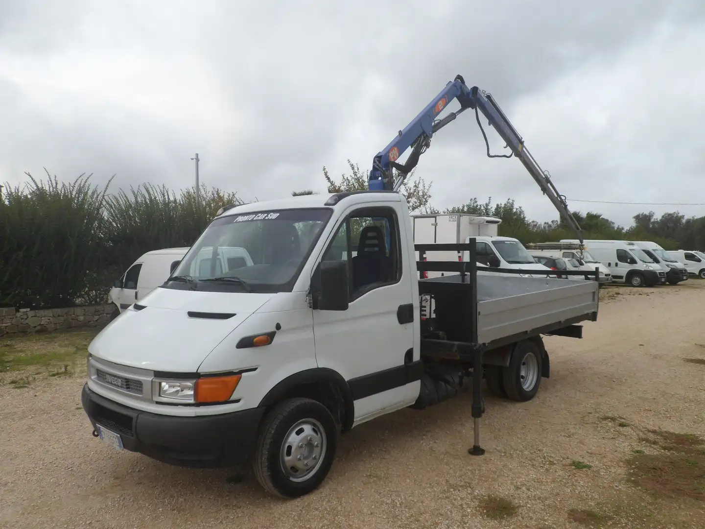 Iveco Daily 35c15 cassone fisso con gru Bianco - 1