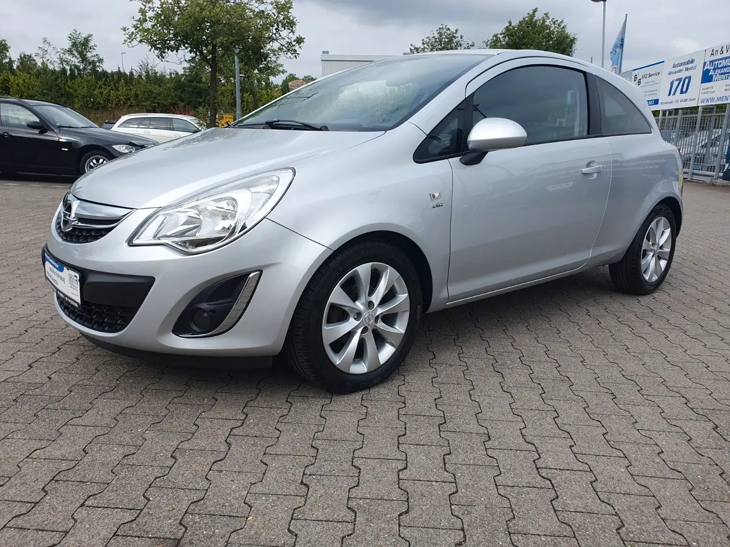 Opel Corsa 1.2 GARANTIE AUTOMATIK KLIMATRONIC PDC Silber - 1