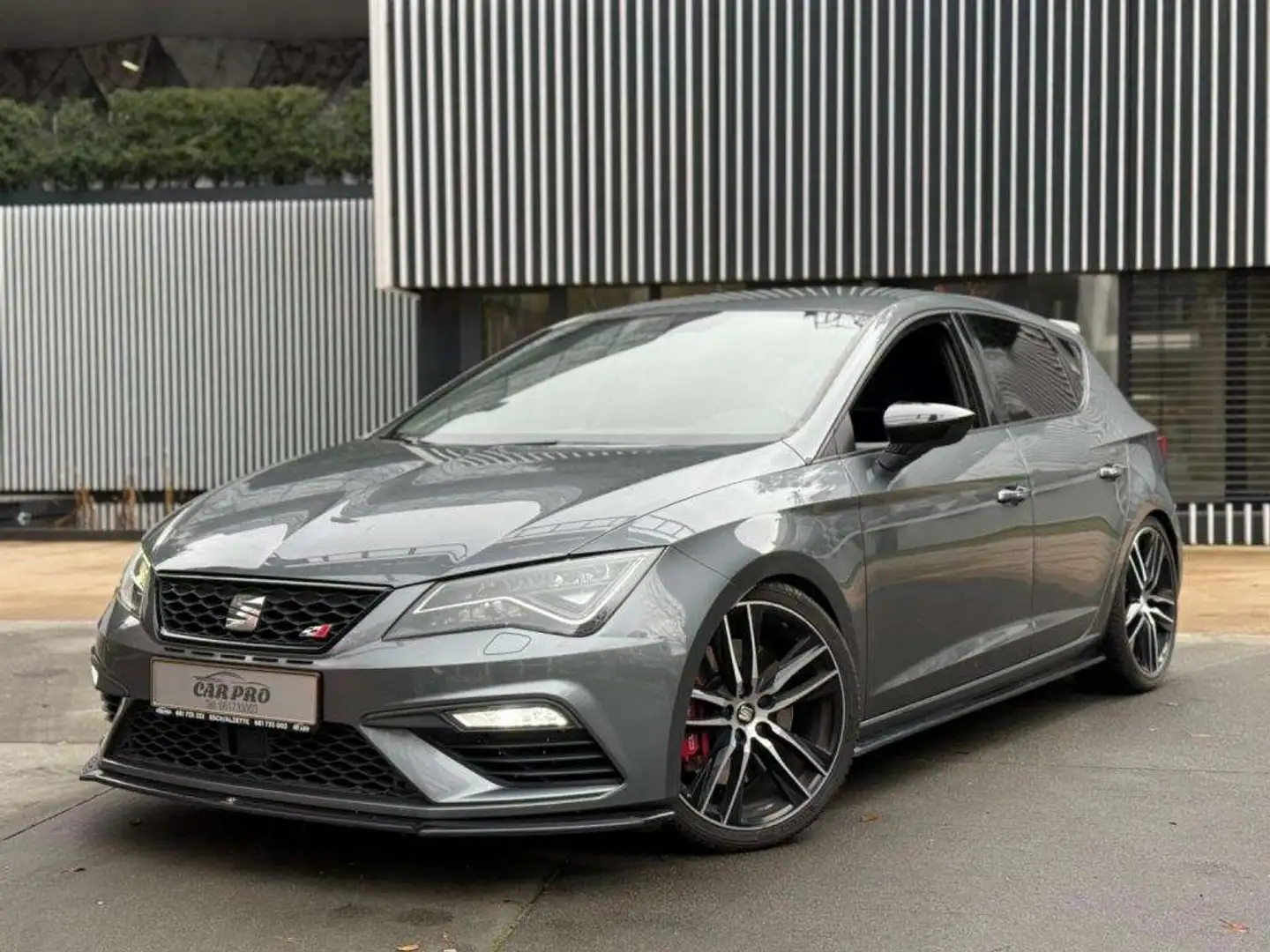SEAT Leon CUPRA / 300 HP/ ALCANTARA/ AUTOMATIQUE/ LED/ NAVI/ Gris - 1