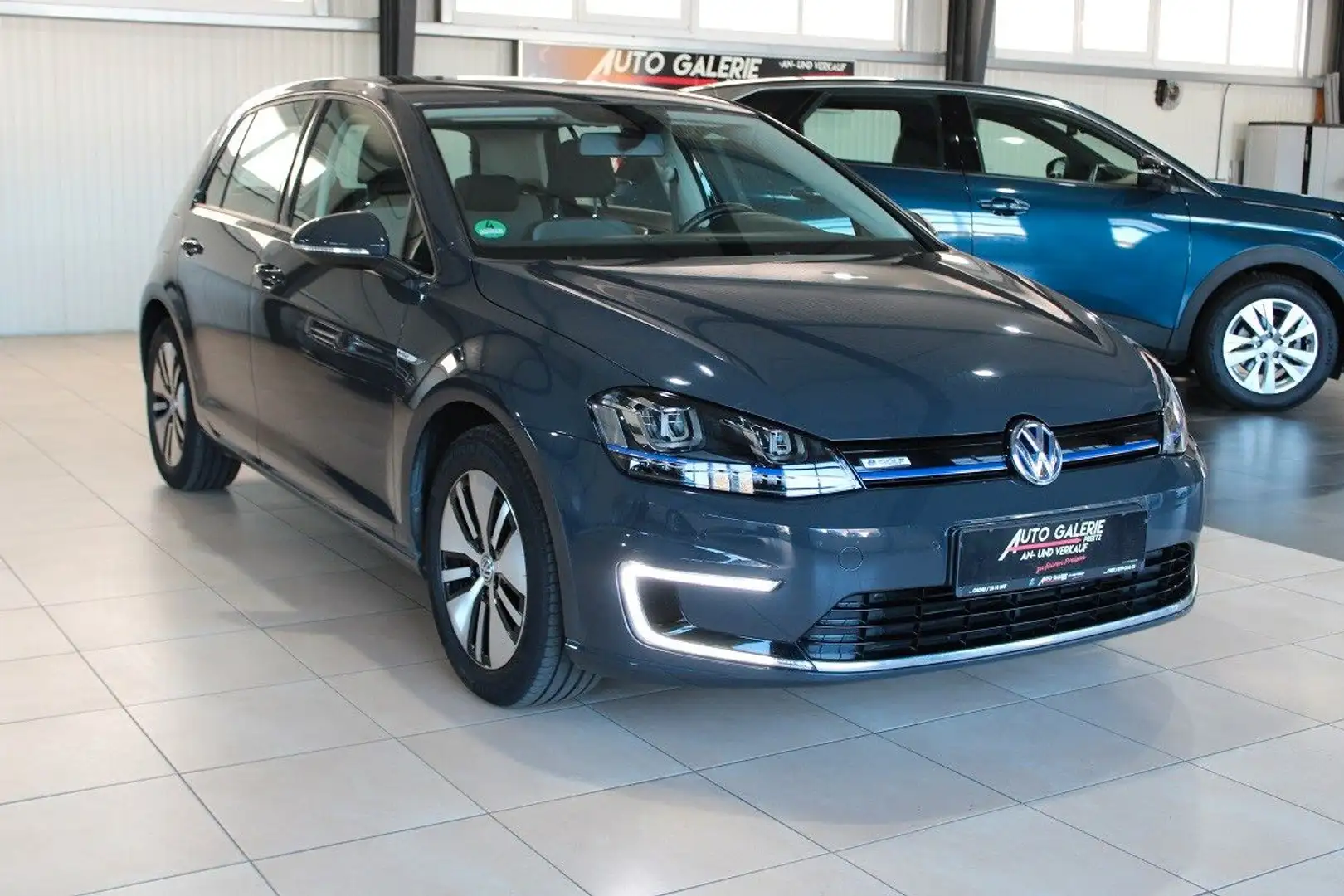 Volkswagen Golf VII Lim.e-Golf*Automatik*BatterieZustand84% Grau - 1