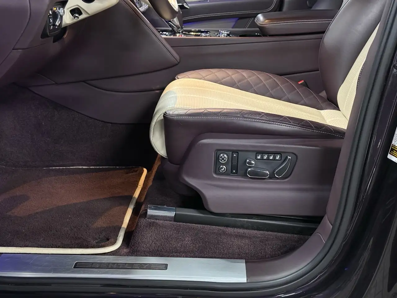 Bentley Bentayga снимка Bentley Bentayga