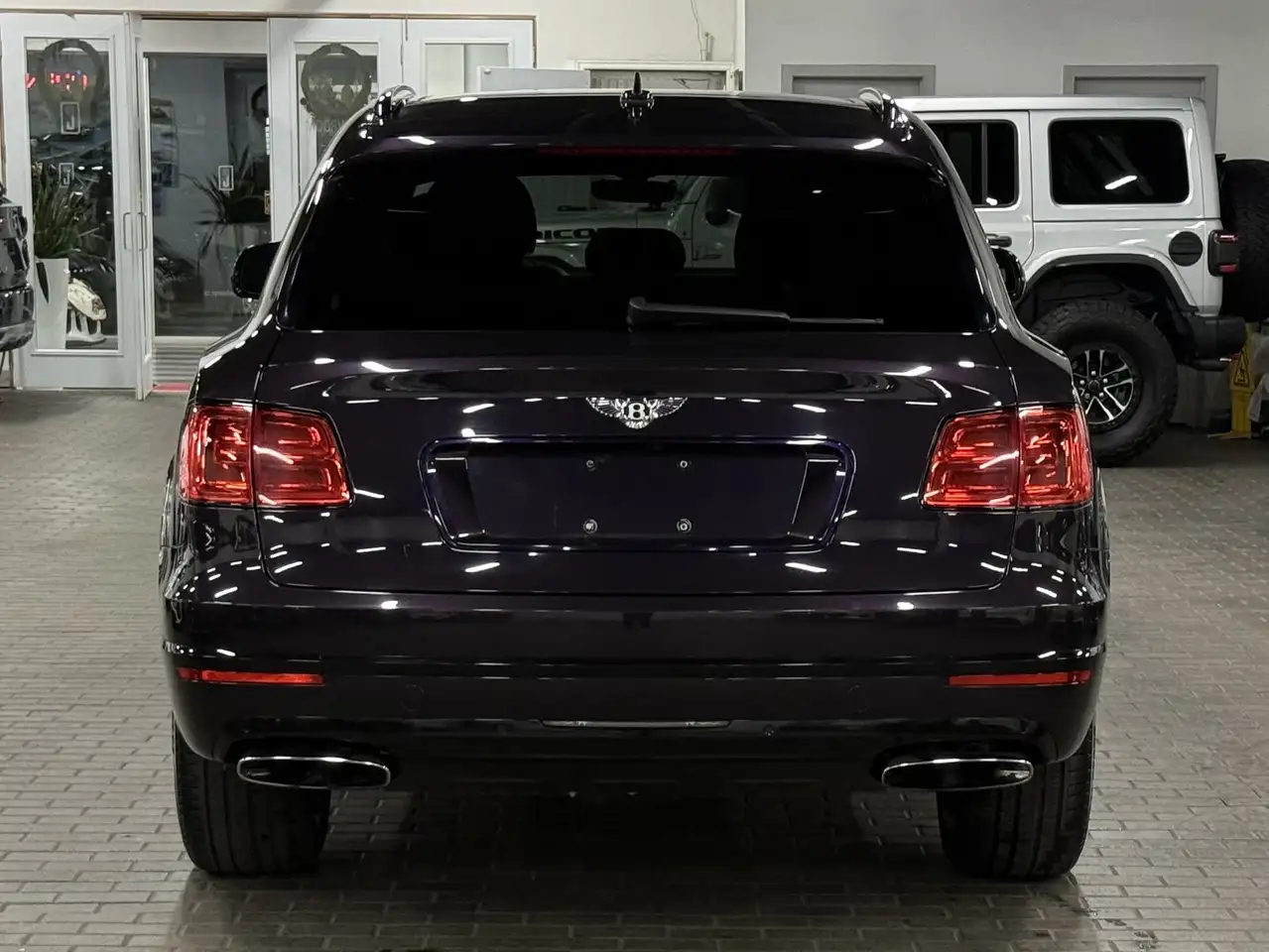 Bentley Bentayga снимка Bentley Bentayga