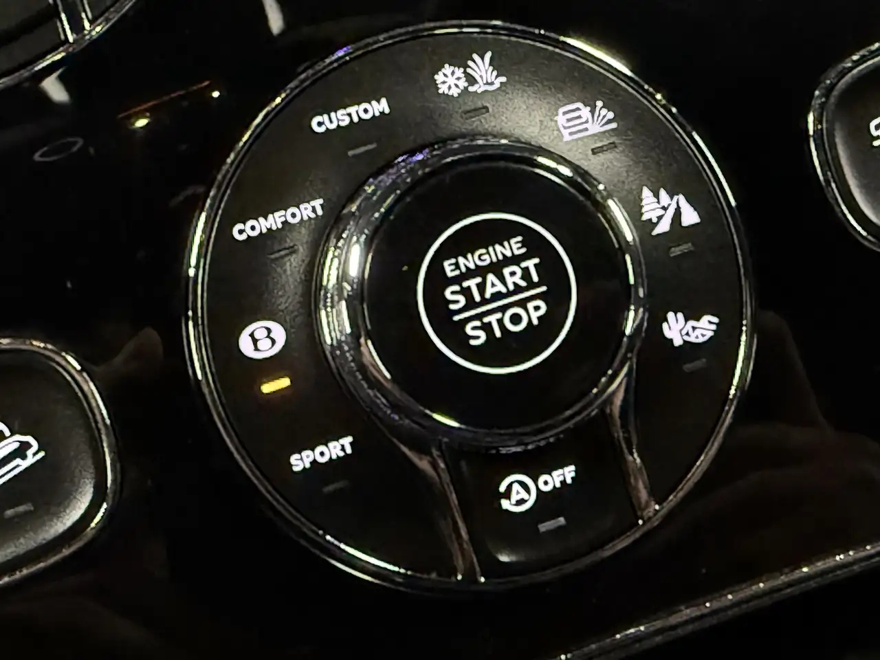 Bentley Bentayga снимка Bentley Bentayga