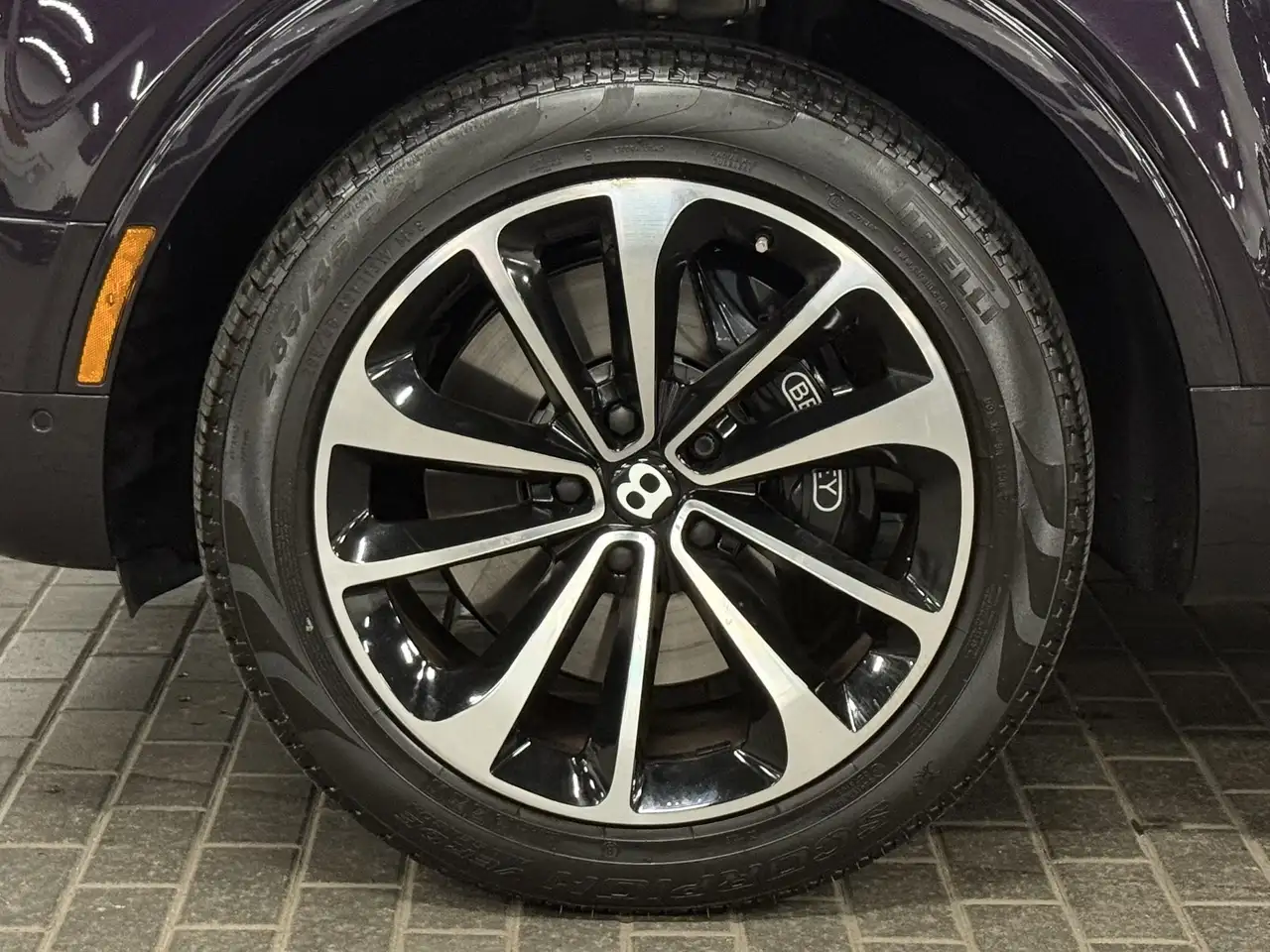 Bentley Bentayga снимка Bentley Bentayga